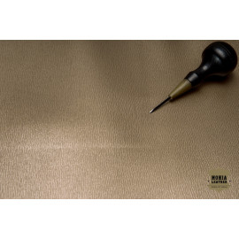№569 Коза Antiba Palomar Metal Chestnut Cream 0,8мм