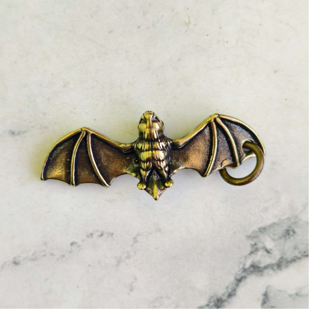 Брелок-подвеска "Летучая мышь", латунь