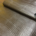 Кайман, серо-коричневый