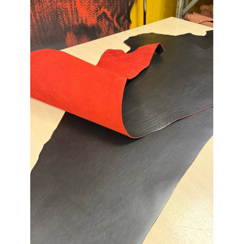 Вороток, цвет черный на красном