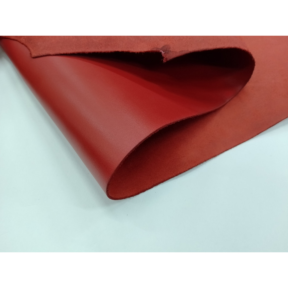 Дипломат красный 1.8-2.0мм. С финишем Дипломат красный 1.8-2.0мм. С финишем