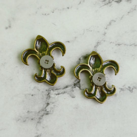 Кончо "Геральдическая лилия, большая" 27х32мм, латунь, тип 1