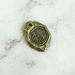 Латунный брелок-подвеска "Камень", литьё