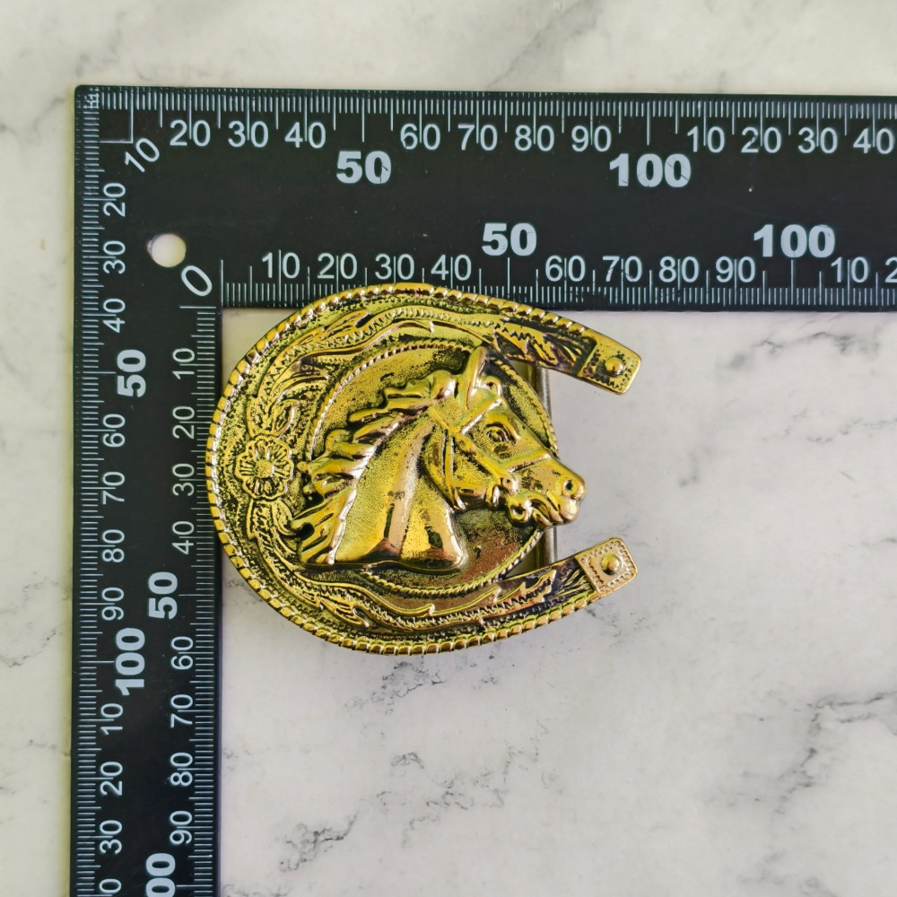 Пряжка декоративная #73 "Лошадь в подкове", 38,5мм, латунь