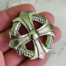 Пряжка декоративная #67 "Круглый крест", мельхиор, 38мм