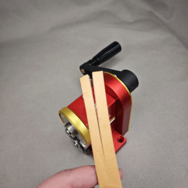 Станок для нарезки полос и обрезки края кожи