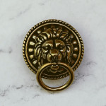 Рельефное кончос #1 "Лев с кольцом", 33мм, латунь
