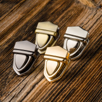 Замок портфельный "Треугольник" Замок портфельный "Треугольник"