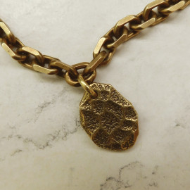 Латунный брелок-подвеска "Камень", литьё