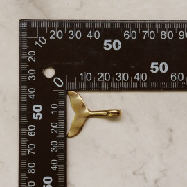 Подвеска декоративная "Китовый хвост", 25х29мм, латунь